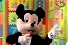 Mickey Mouse propaguje džihád. Disney mlčí