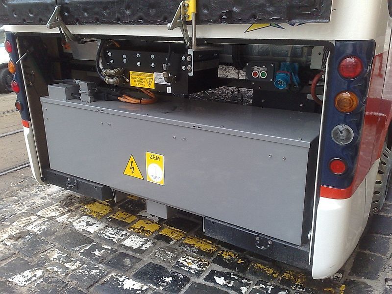 Praha představila první elektrobus, který bude jezdit centrem města