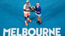 Barbora Krejčíková a Rajeev Ram slaví triumf ve finále smíšené čtyřhry na Australian Open 2021