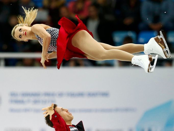 Ani takovéto artistické kusy nepomohly kanadskému páru Kirsten Moore-Towersová a Dylan Moscovitch dostat se v soutěži sportovních dvojic na medailové pozice.