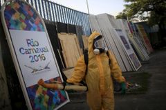 Karneval v Riu se blíží. Místo dobré nálady se městem šíří strach z viru zika