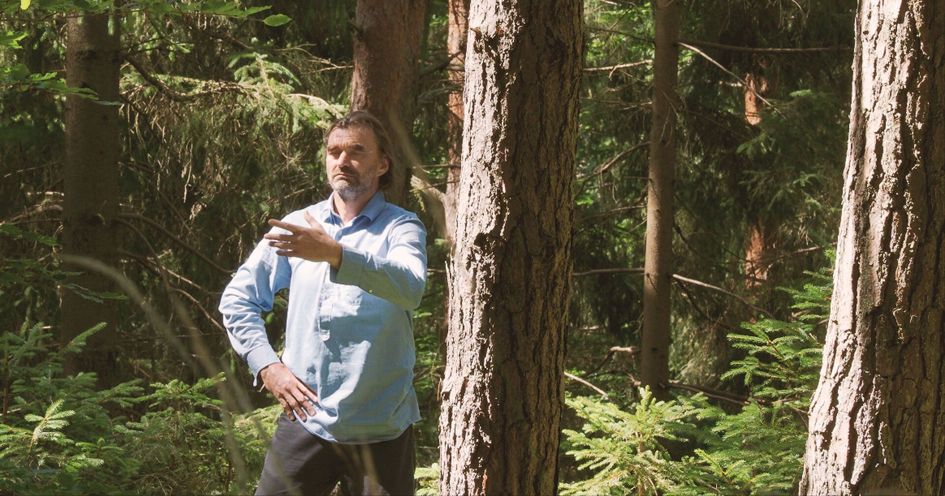 Janek Sedlář: Žít lehce - příběhy o cestě za svobodou a soběstačností