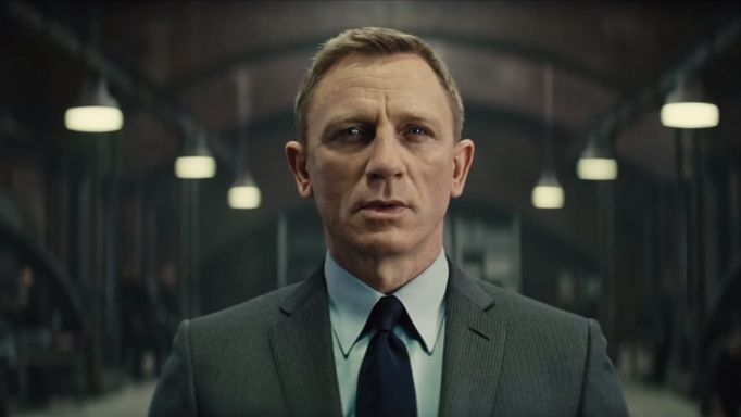 Daniel Craig jako James Bond ve filmu Spectre.