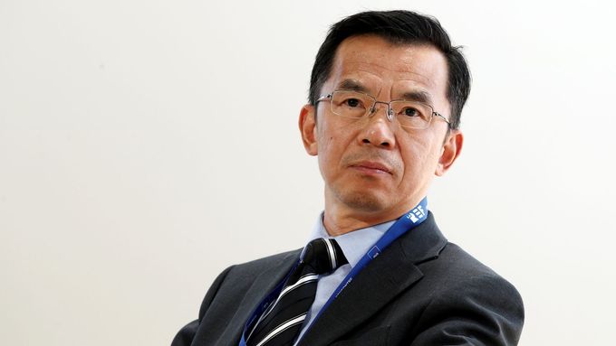 Čínský velvyslanec ve Francii Lu Ša-jie.
