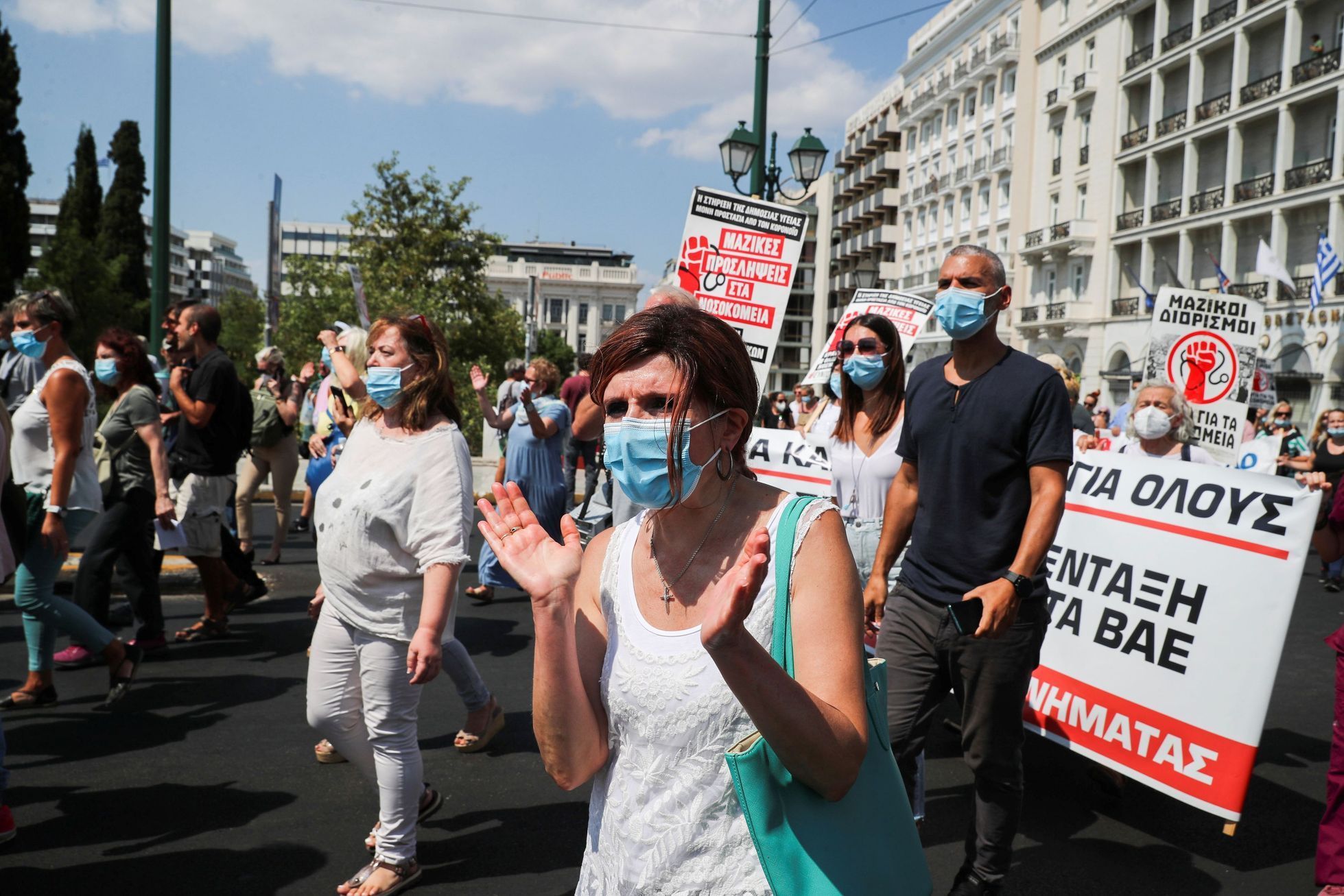 řecko covid protest očkování antivax