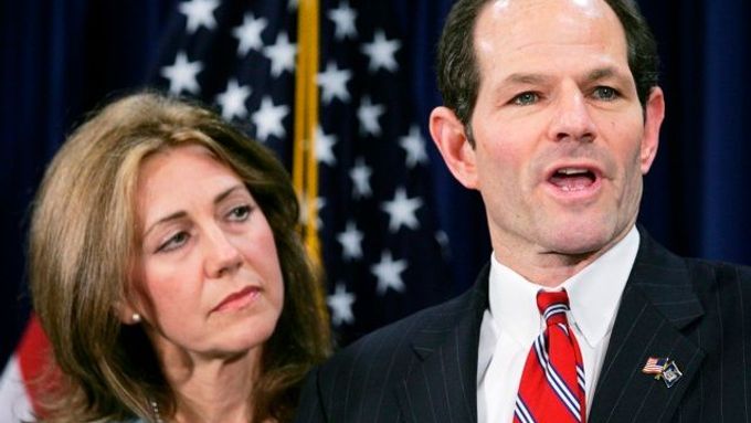 Guvernér New Yorku Eliot Spitzer s manželkou.