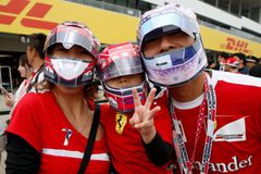 Boj o titul se přiostřuje, Vettel potřebuje v Japonsku dojet před Hamiltonem