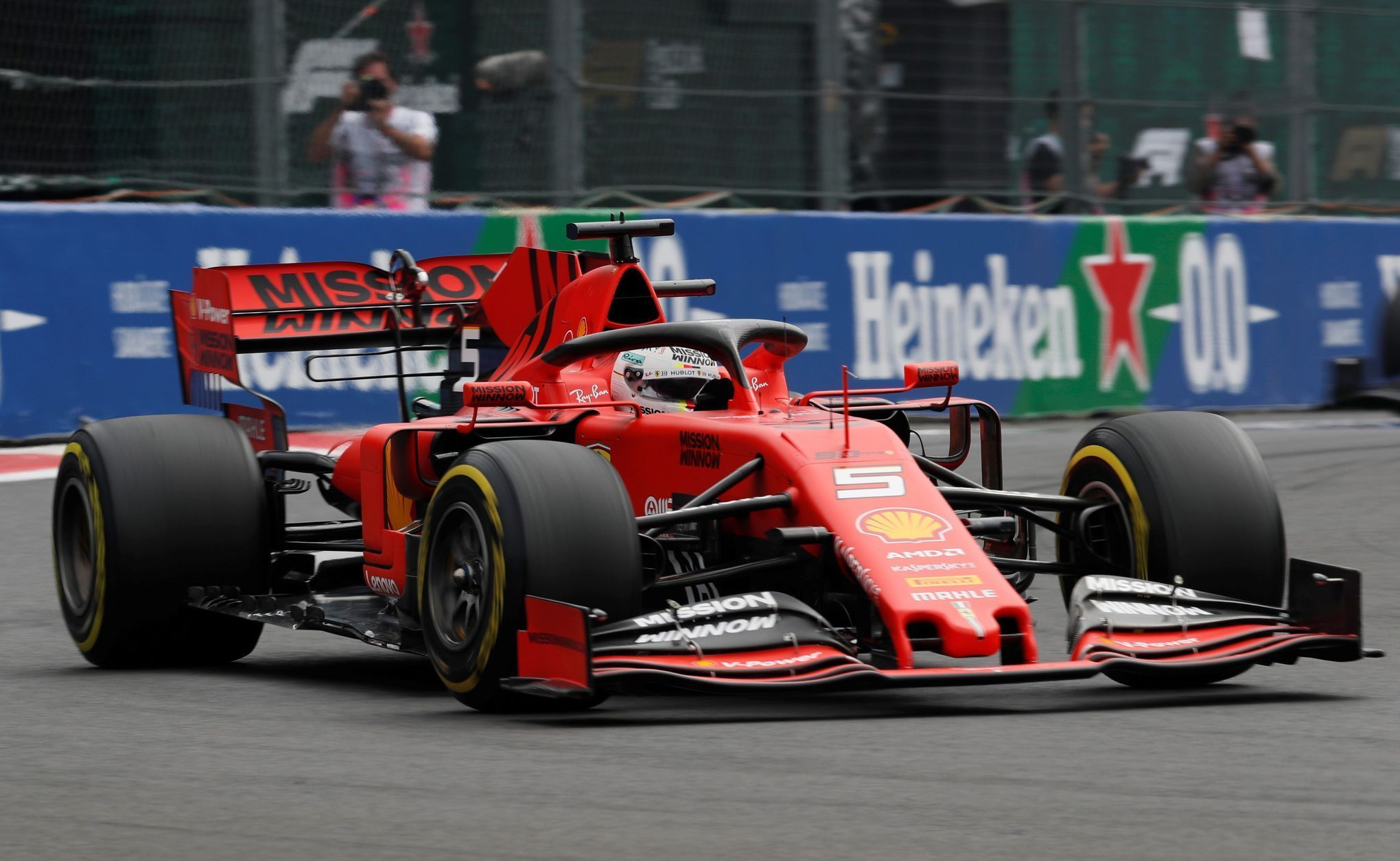 Sebastian Vettel v druhém tréninku na Velkou cenu Mexika formule 1