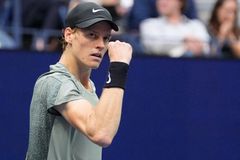 Světovou jedničku Sinnera vyzve ve finále US Open Američan