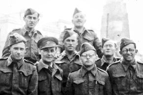 Obrazem: Zapomenutý hrdina. Odbojář Bernard Papánek bojoval u Tobruku i Dunkerku