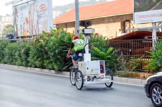 Reprofoto (výřez) z mapovací 3D služby Google Street View, kterou provozuje již přes 15 let americká společnost Google LLC.