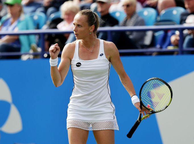 Magdalena Rybáriková na turnaji v Eastbourne 2015