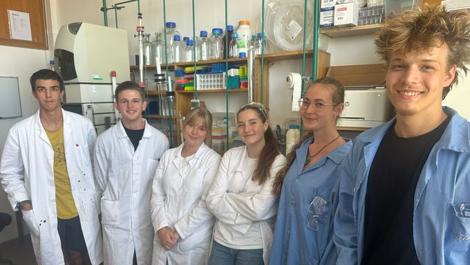 Aktuálně.cz přináší rozhovor s mladými talentovanými studenty, jak si vyzkoušeli vědeckou práci za pomoci Národního ústavu pro výzkum rakoviny.