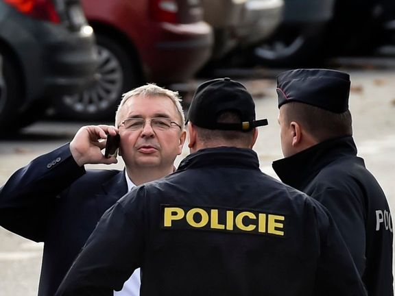 Jaroslav Staník proslul i tím, že do volebního štábu SPD nepouštěl novináře a volal na ně policii.
