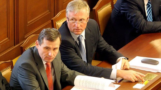 Mirek Topolánek a Jiří Čunek při projednávání reformy veřejných financí.