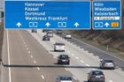 Německo chce rozšířit mýtné pro nákladní auta. Osobní zatím odložilo na neurčito