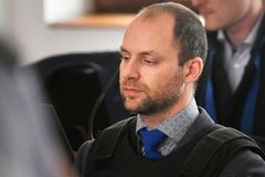 "Ubil jsem ji sekyrou." Někdejší primář se v slzách přiznal k vraždě a znásilnění