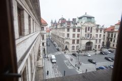 Praha zdraží nájmy v městských bytech, zaměří se na bohaté. Chystá i novou výstavbu