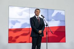 Šéf polského parlamentu odstoupil, využíval vládní letoun k soukromým cestám