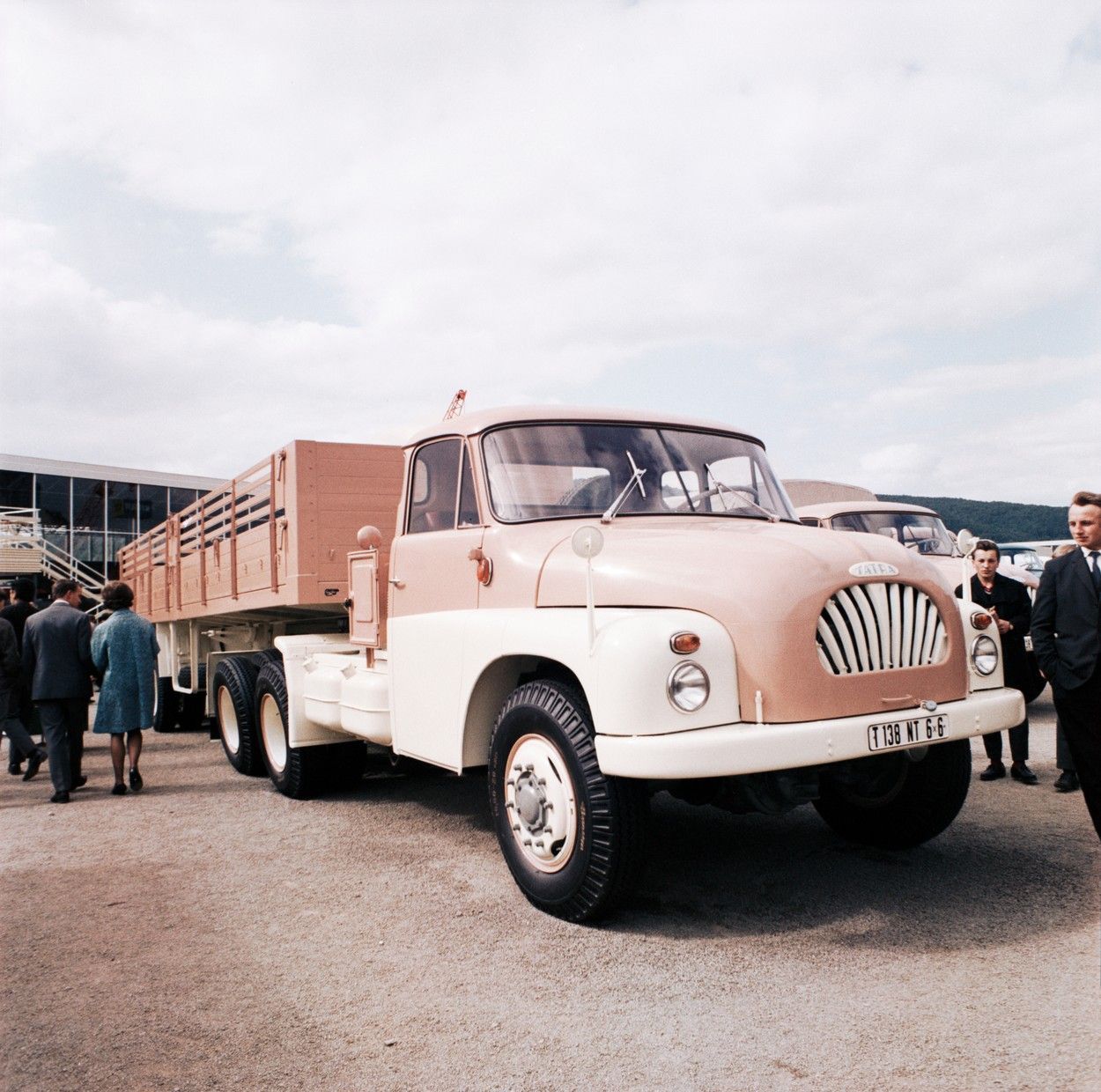 Tatra 138
