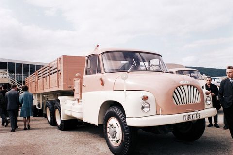 Tatra 138
