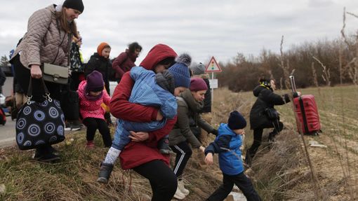 Ukrajinští uprchlíci ve Vyšném Německém na Slovensku, kam se dostali z Užhorodu.
