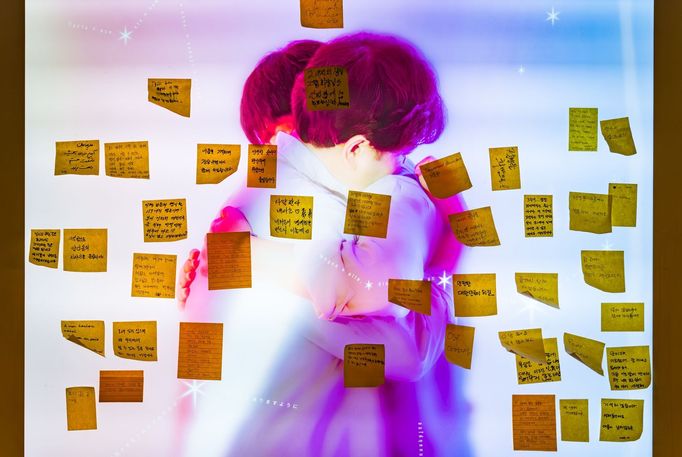 Jihokorejci si připomínají třetí výročí od tragédie, při níž 158 lidí přišlo o život v "halloweenské tlačenici" v Soulu. Redakce Aktuálně.cz navštívila místo incidentu.