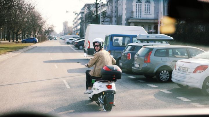 Škoda a její BeRider dostanou konkurenci: Do Prahy míří sdílené elektroskútry blinkee