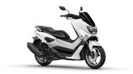 Yamaha Nmax - Jde o odpověď japonského výrobce na veleúspěšný skútr Honda PCX, který je vůbec nejprodávanějším v Evropě. Loňská novinka Yamaha Nmax nabídne hlavně kompaktní rozměry, dobrou kvalitu zpracování a mrštnost v městském provozu. Na litr paliva má ujet 45,7 kilometru. Výkon je 9 kW. Stroj vyjde na 74 990 Kč.