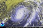 Bouře Nicole, která směřuje na Bermudy, se změnila v hurikán