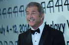 Mel Gibson se vrací k režii. Vrátí ho válečné drama do hry?