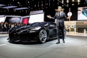 Nejdražší auto světa odhaleno. Bugatti La Voiture Noire stojí přes čtvrt miliardy