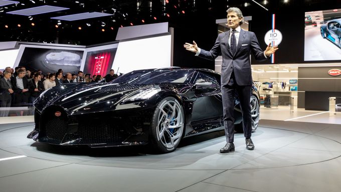 Prohlédněte si nejdražší auto světa. Bugatti La Voiture Noire stojí více než čtvrt miliardy korun.