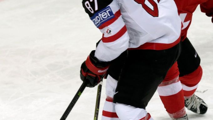 Sidney Crosby v zápase proti Švýcarsku.