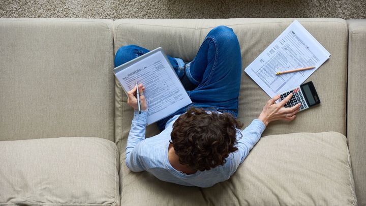 Daňový chyták: Čerpáte-li covid program, slevu na manželku si letos neodečtete