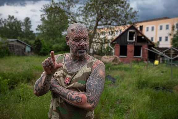 Boris Rudý u osudné chatky.