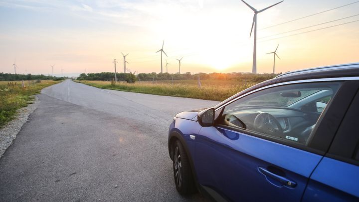 Japonsko chce do 15 let skončit s auty na benzinový pohon. Chce být bez emisí