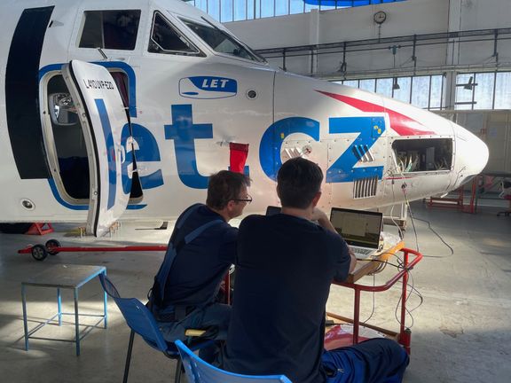 Tovární stroj L 410 UVP-E20, který firma využívá nejen k obchodním letům, ale třeba i k testování nových technologií.