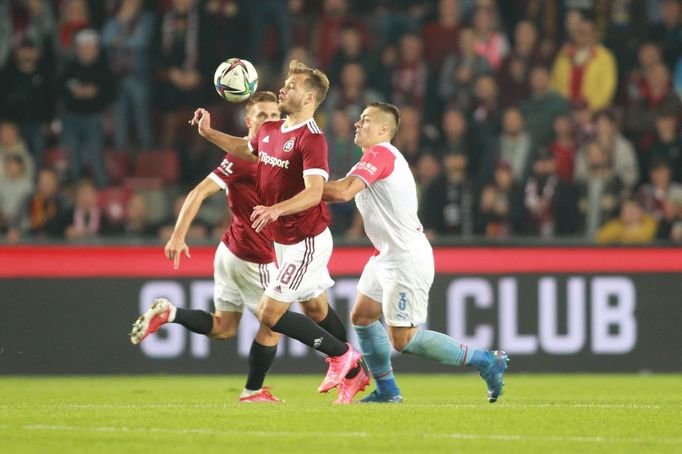 Matěj Pulkrab a Tomáš Holeš v derby Sparta - Slavia v 10. kole FL