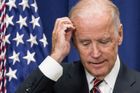Mezi demokratickými kandidáty na prezidenta vede Joe Biden