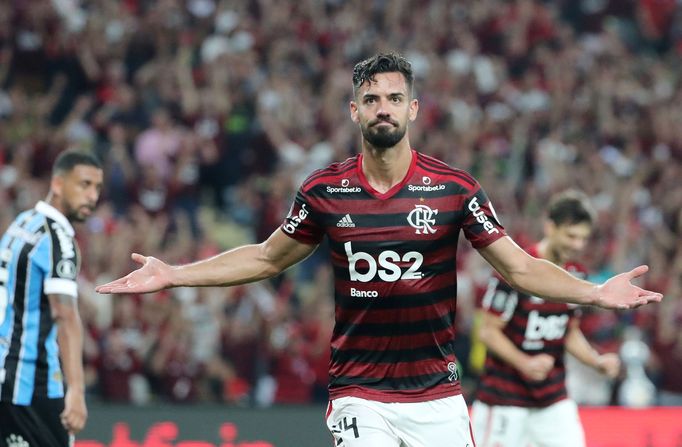 Soccer Football - Copa Libertadores - Semi Final - Second Leg - Flamengo v Gremio - Maracana Stadium, Rio de Janeiro, Brazil - October 23, 2019   Flamengo's Pablo Mari ce