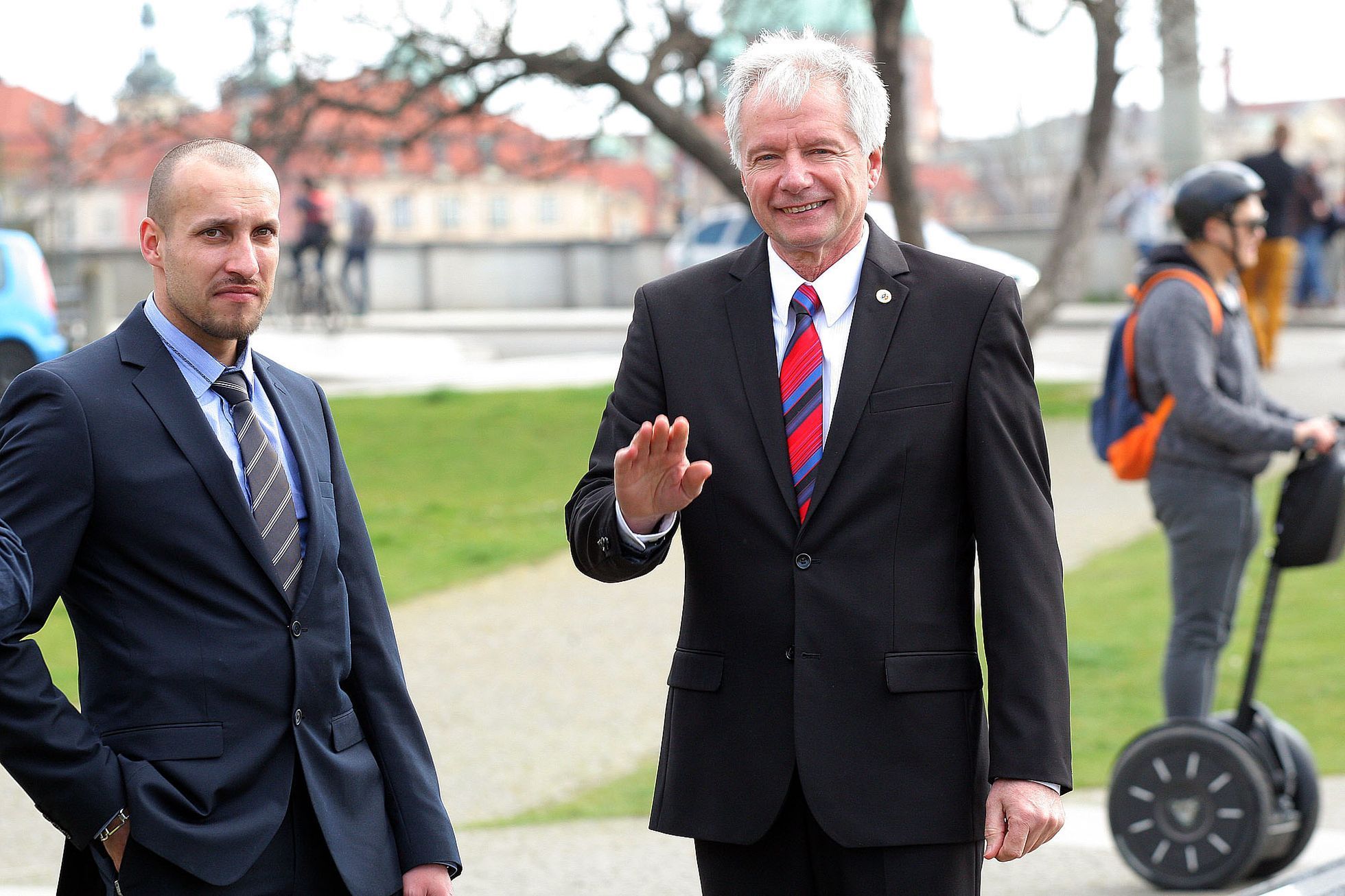 Miroslav Sládek opět na scéně