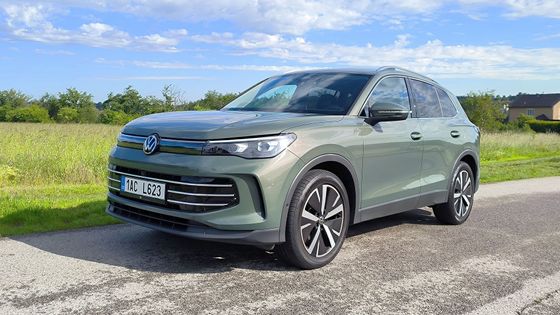 Stačí Tiguanu 150 benzinových koní? Test Volkswagenu, na který neblikají kamiony