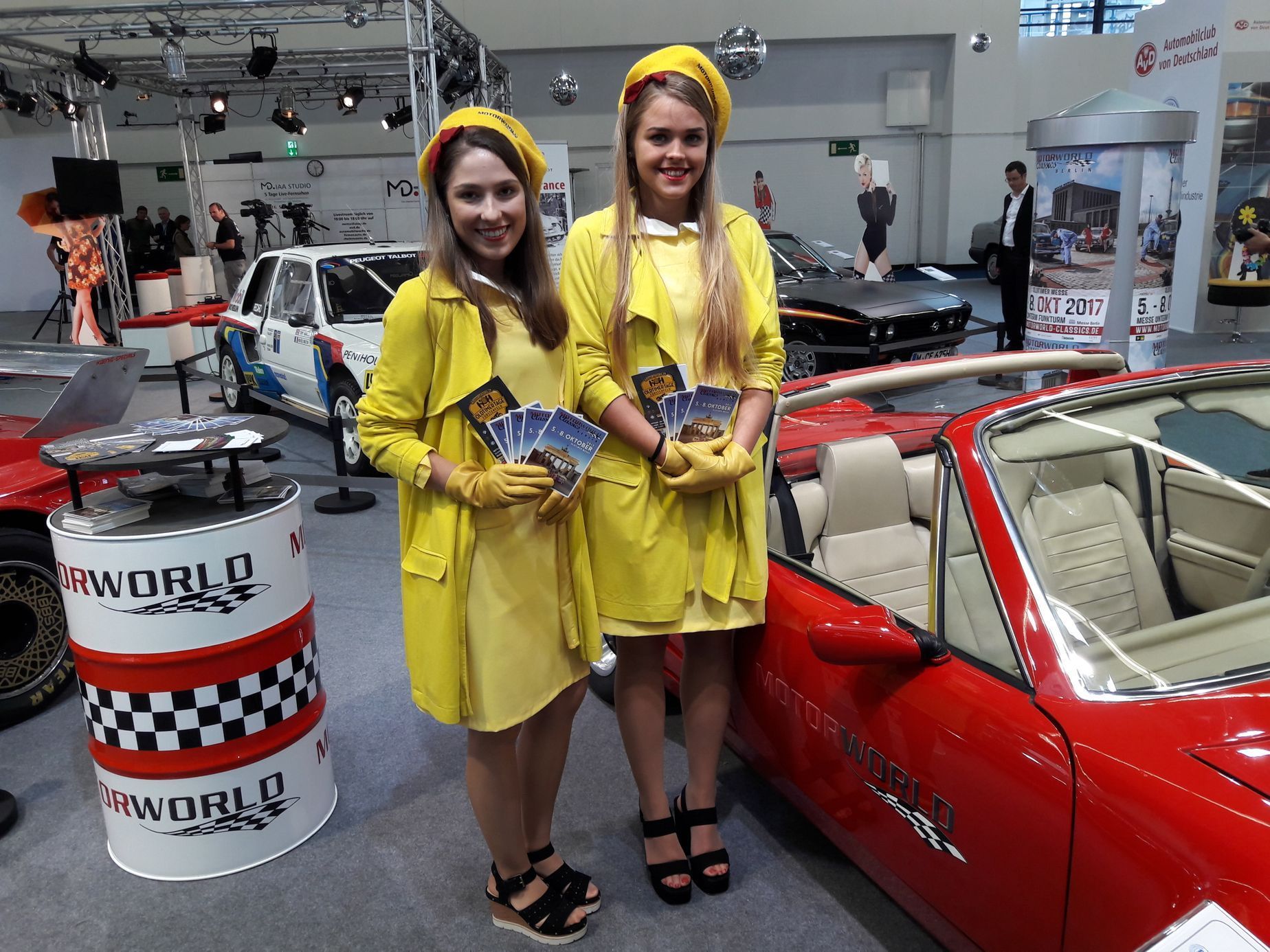 Auta a holky IAA Frankfurt 2017
