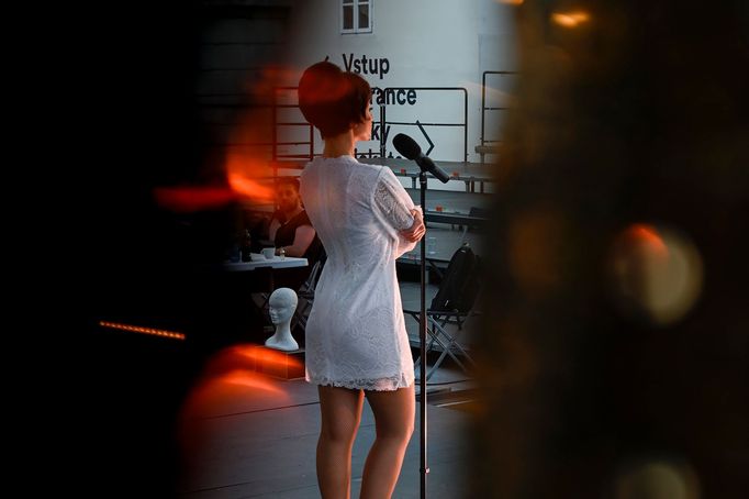 Snímek z inscenace Marta.