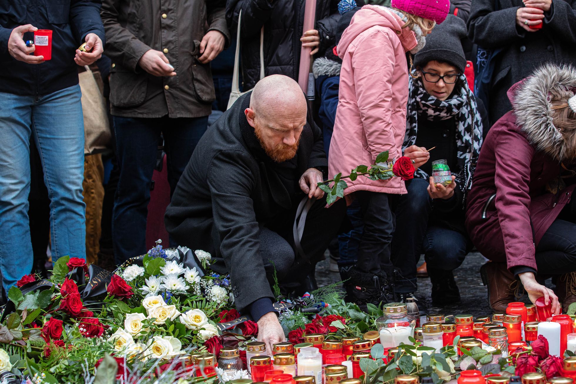 Pietní místo u Karolina, Univerzity Karlovy, po střelbě na Filosofické fakultě