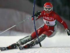 Šárka Záhrobská na trati kombinačního slalomu na MS v Aare.