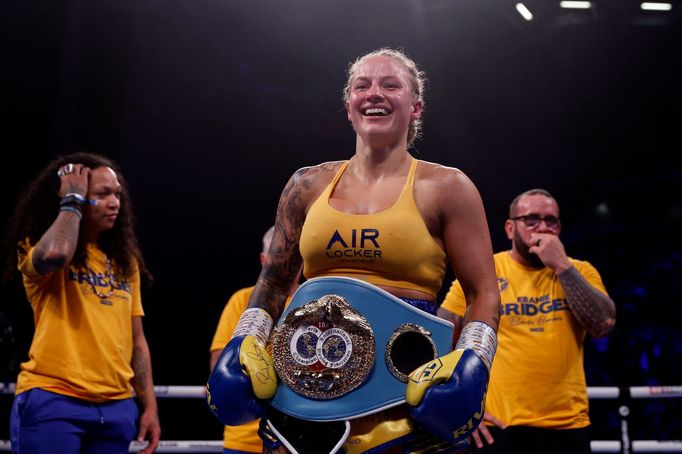 Boxing - IBF World Bantamweight Title - Ebanie Bridges &amp; Shannon O'Connell - First Direct Arena, Leeds, Britain - December 10, 2022 Ebanie Bridges celebrates with the