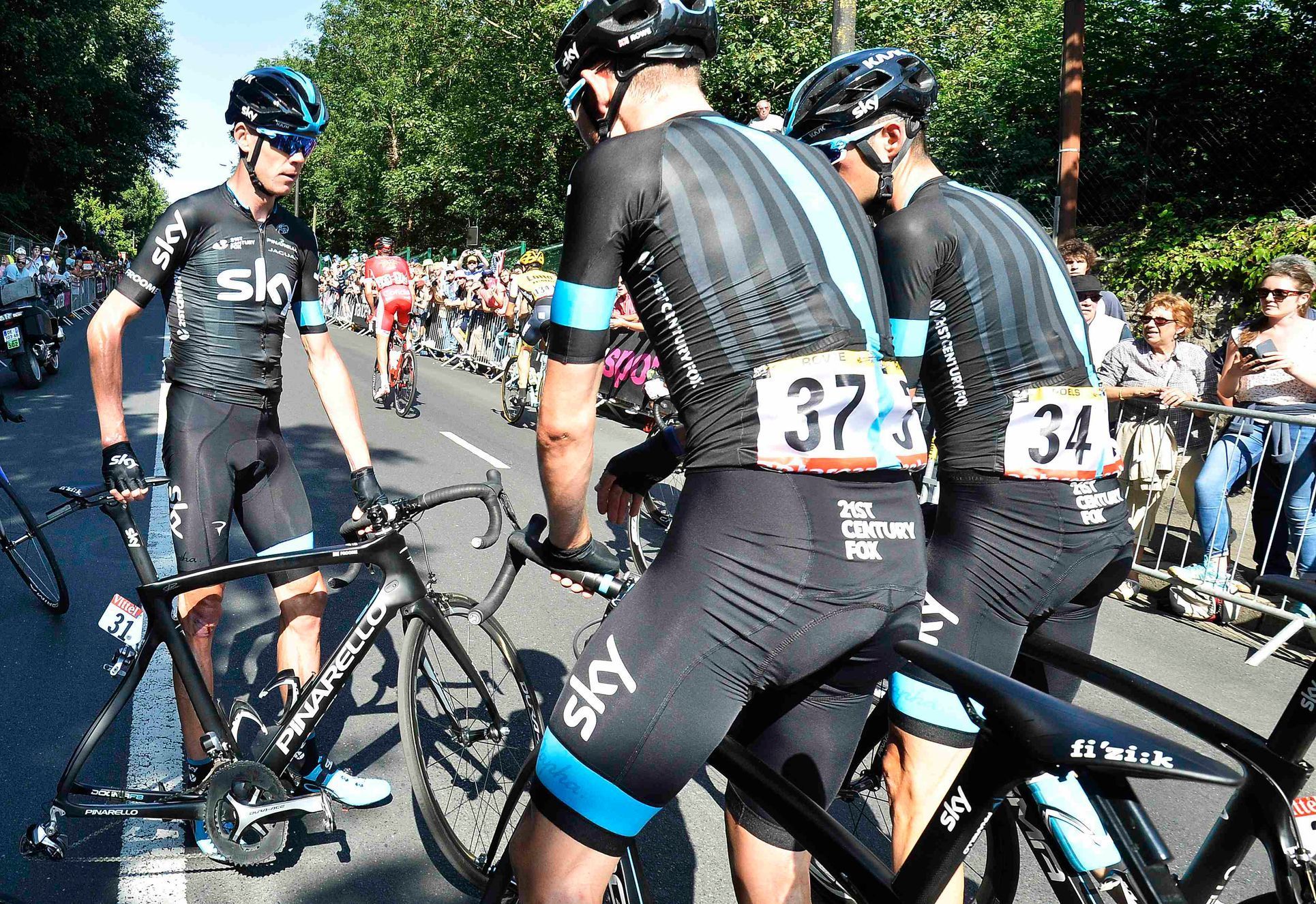 Tour de France 2015, 6. etapa: Chris Froome (vlevo)