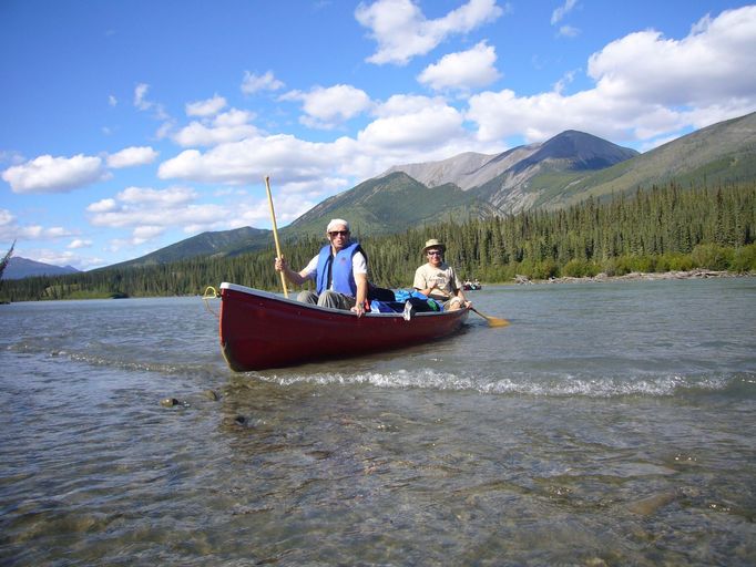 V roce 2006 se Jan Svoboda vypravil po řece South Nahanni River směrem k Virginiiným vodopádům.